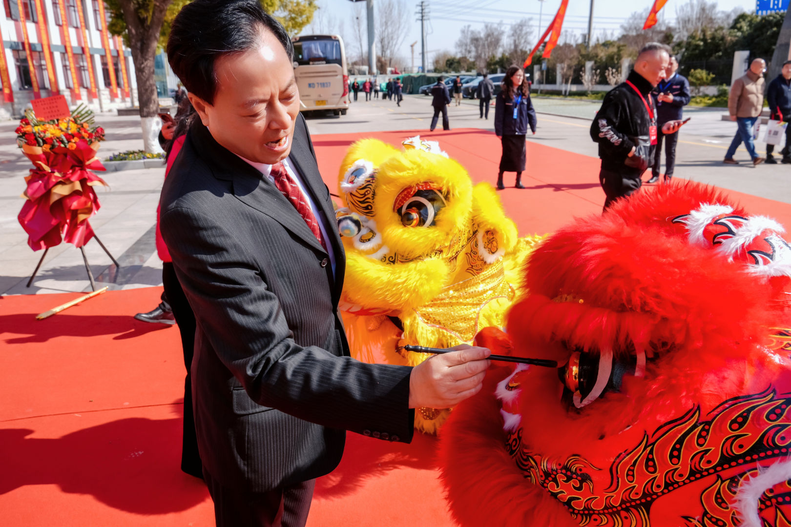姚董点睛.jpg 姚董点睛.jpg